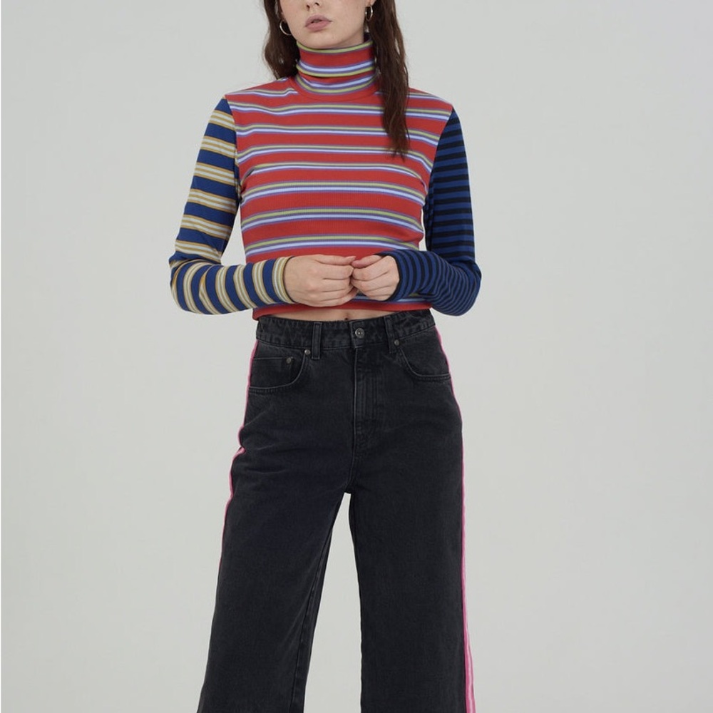 RAGGED JEANS FIGURE TOP SIZE XS